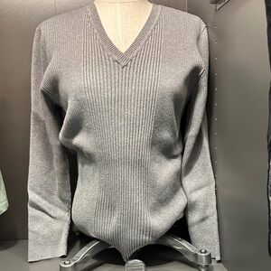 Jones of New York Gray V-Neck Women's Sweater